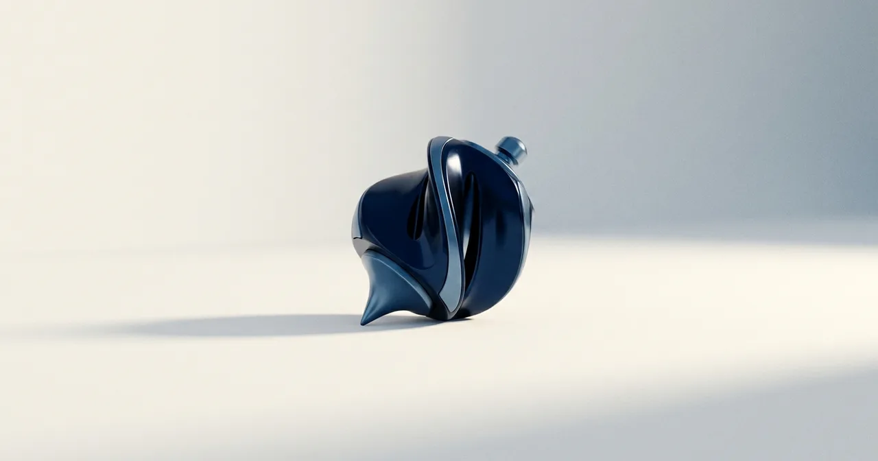 Pendule de métronome bleu marine au repos devant un fond blanc cassé.